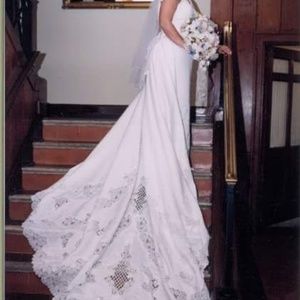 Weddings dress and veil